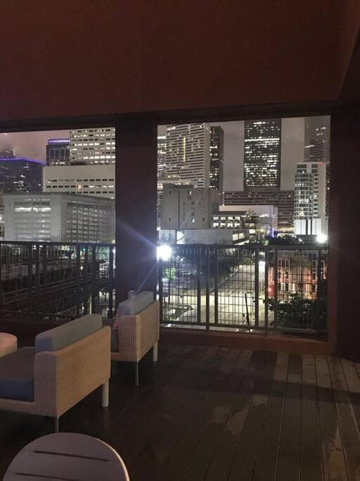 Luxury Apartment Close To Everything W Free Parking 5 Houston Bagian luar foto