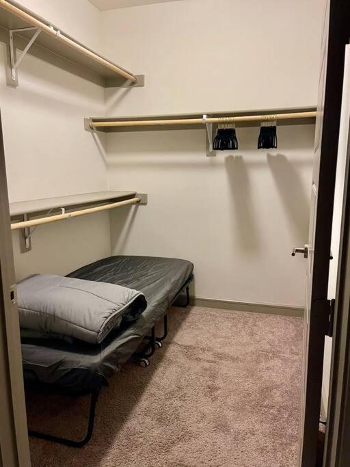 Luxury Apartment Close To Everything W Free Parking 5 Houston Bagian luar foto