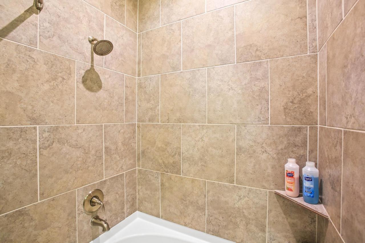 Luxury Apartment Close To Everything W Free Parking 5 Houston Bagian luar foto